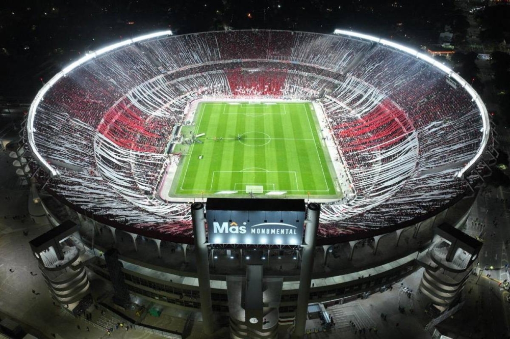 El Estadio Monumental, propiedad de River Plate. ,image_description: