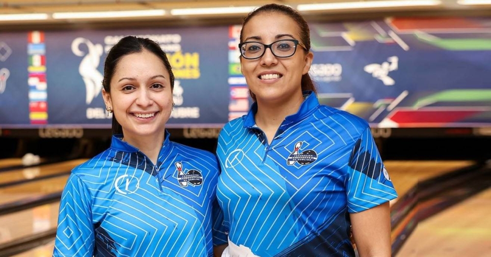 Edith Quintanilla y Roxana Fajardo y una medalla histórica en el bowling salvadoreño. / Team ESA,image_description: