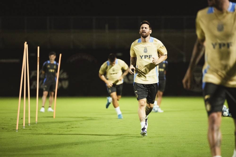 Lionel Messi, entrenándose en Miami con su selección. / AFA,image_description: