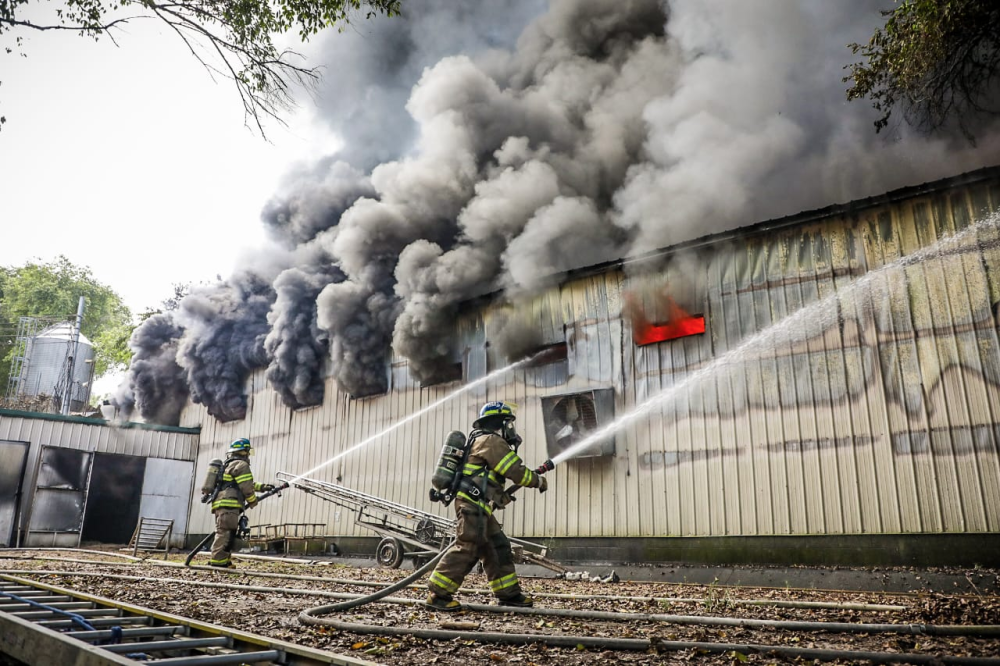 El Cuerpo de Bomberos será una de las entidades afectadas por la reducción presupuestaria. / Bomberos.,image_description: