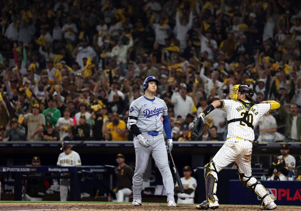 La frustracióm de Shohei Ohtani, de Los Angeles Dodgers. / AFP,image_description:Division Series  Los Angeles Dodgers v San Diego Padres  Game 3