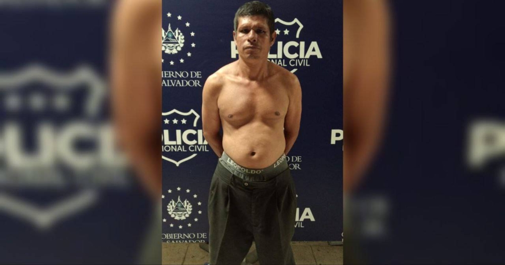 José Alejandro Landaverde fue capturado este jueves por robar y agredir sexualmente a una estudiante. / PNCSV,image_description: