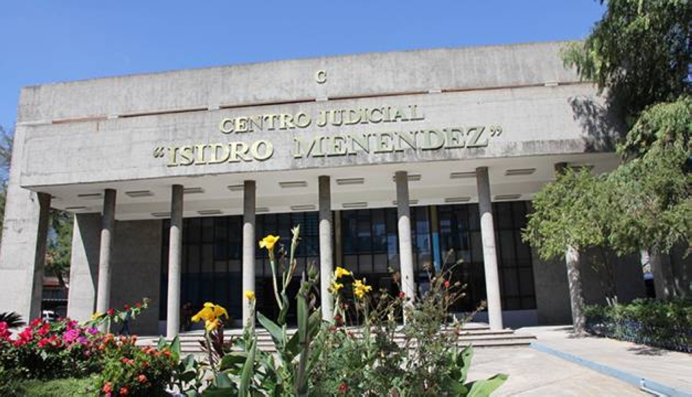 Centro judicial Isidro Meneu0301ndez en San Salvador. / DEM.,image_description: