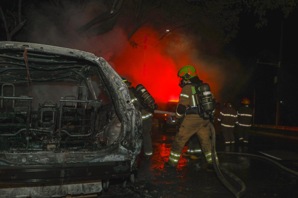 El incendio ocurrió en el kilómetro 22 de la carretera Comalapa, Olocuilta, La Paz. / Bomberos.,image_description: