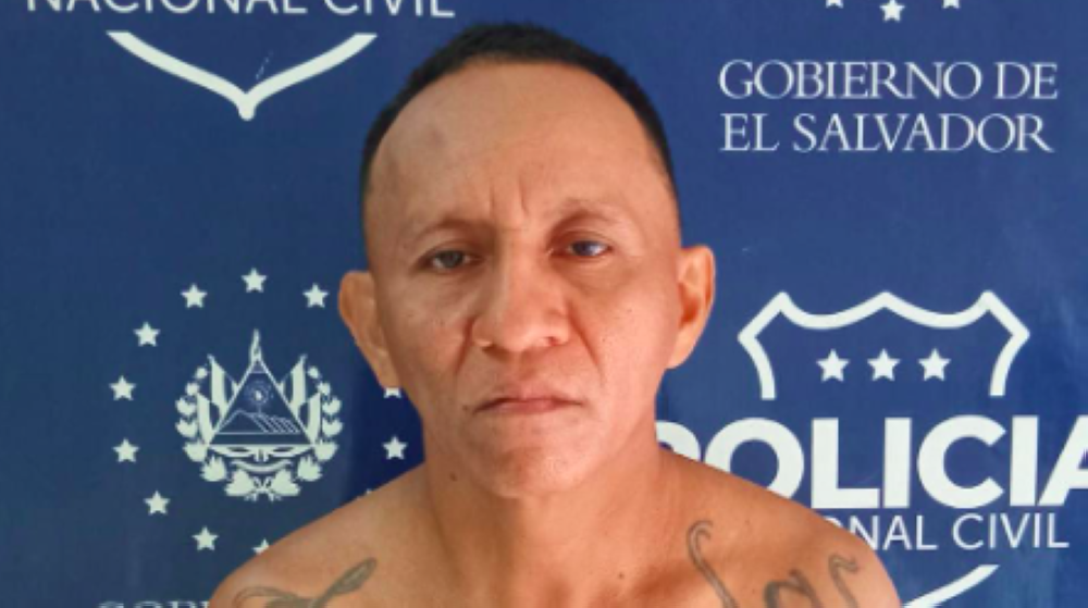 José René Mendoza, alias El Indio, miembro de la clica Mirada Locos Sureños, según la PNC. / PNC.,image_description: