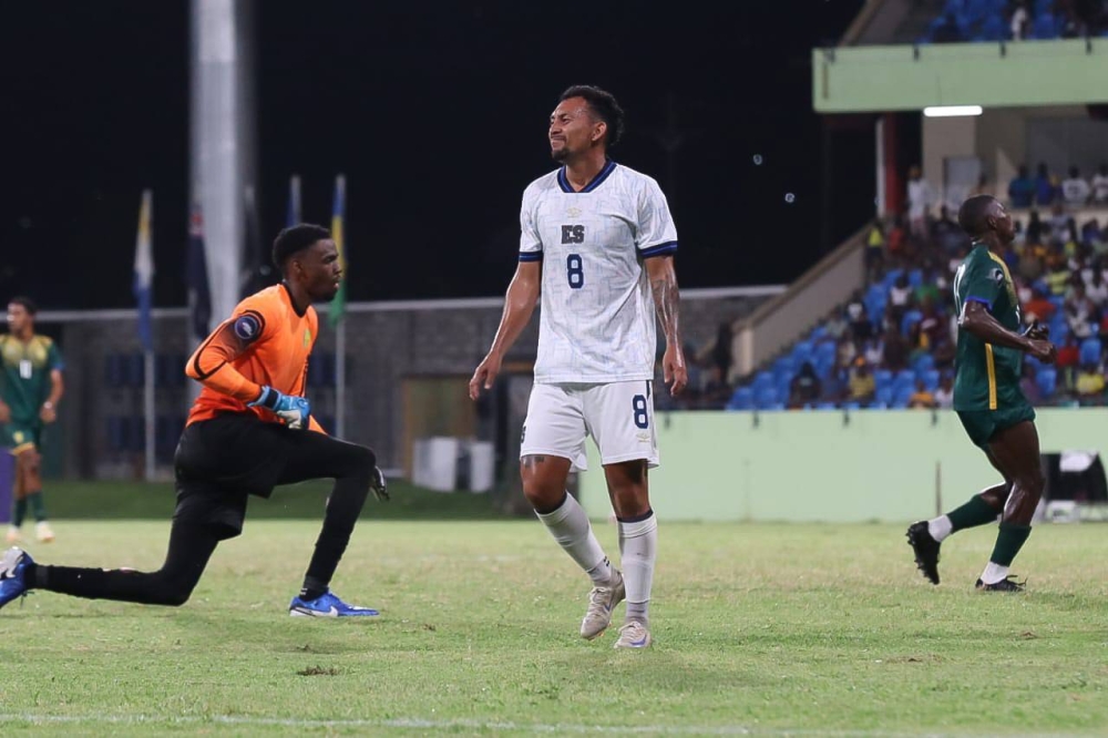 Bryan Landaverde, de la Selecta, fue el que más remató al arco ante San Vicente. / Fesfut,image_description: