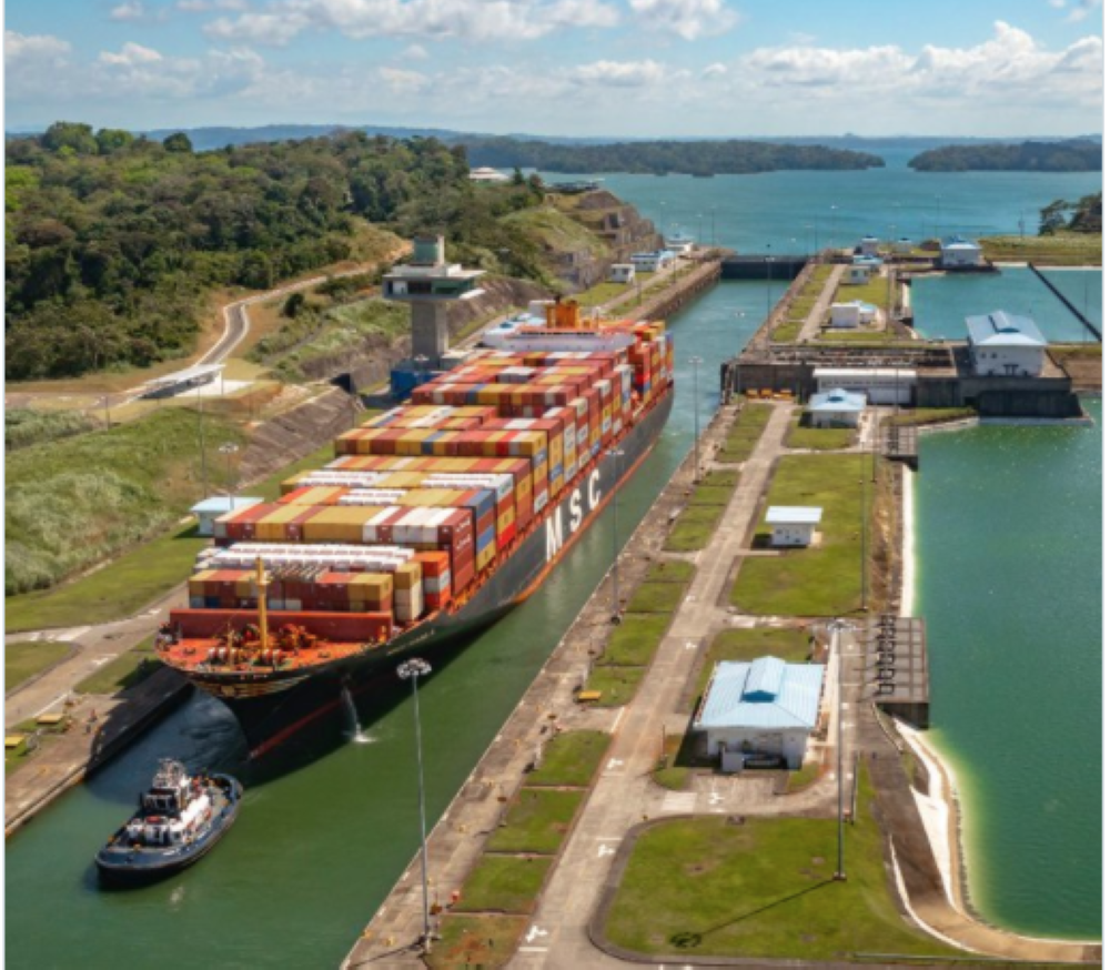 Canal de Panamau0301 es la principal plataforma marítima de Centroamérica y mueve el 6  del comercio mundial. /canaldepanama,image_description: