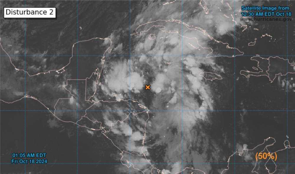 La baja presión tiene un 50  de probabilidad para formarse en los próximos dos días. / NHC. ,image_description: