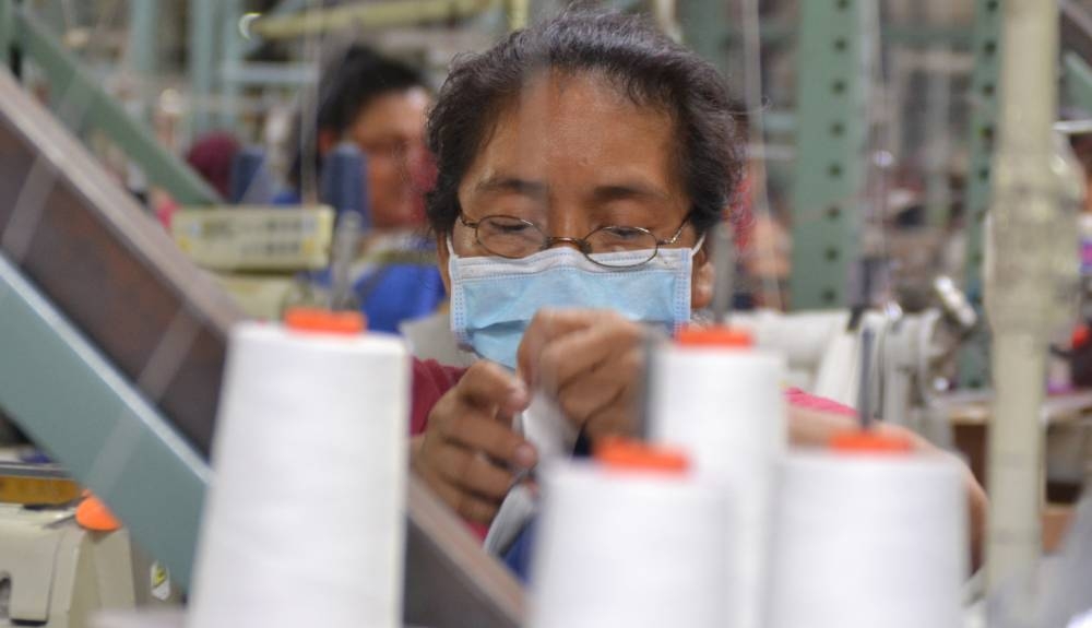 Las mujeres serían ubicadas en trabajos con menor remuneración, pese a conformar la mayor proporción de la mano de obra. /DEM,image_description: