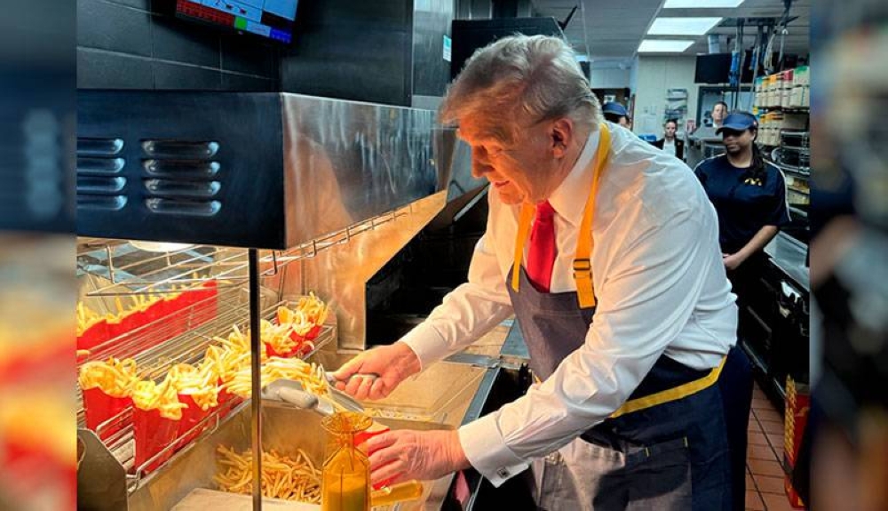 Donald Trump como empleado de McDonald039s / JasonMillerinDC,image_description: