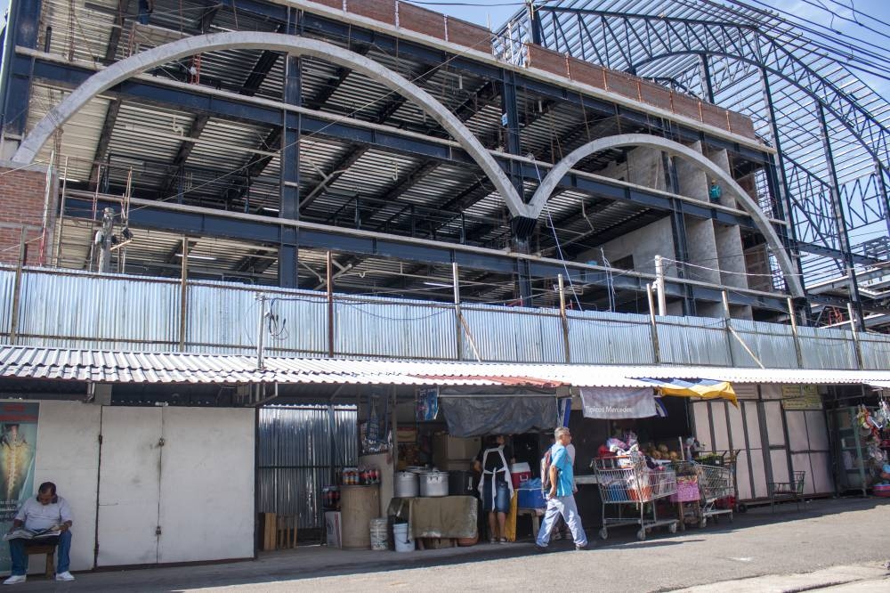 Otra de las vistas del Mercado San Miguelito en construcción. / Lisbeth Ayala.