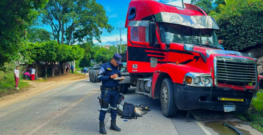 Un peatón falleció tras el percance/ Foto cortesía PNC.,image_description: