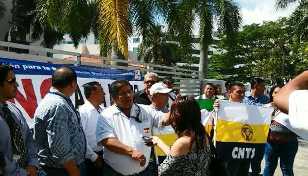 Según el Sitramha, fueron destituidos Roberto Gómez Arias y Jaime Sánchez Nájera, secretarios general y de organización del Sindicato. / DEM.,image_description: