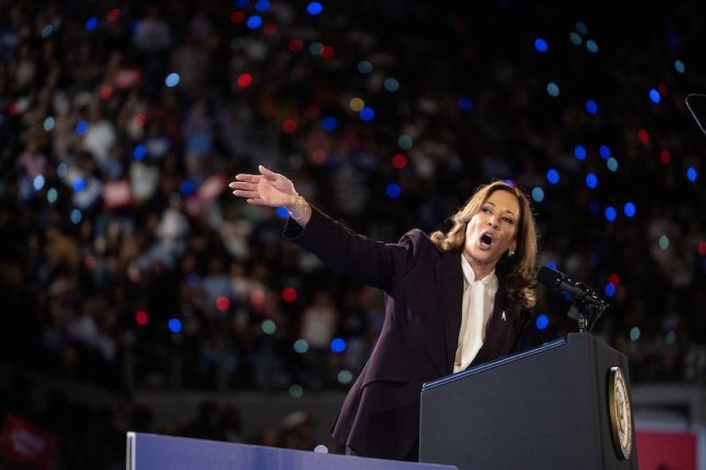 Kamala Harris da su discurso este viernes en en el Shell Energy Stadium en Houston, Texas./ AFP,image_description:Democratic presidential nominee Vice President Kamala Harris holds a campaign rally with Beyonce