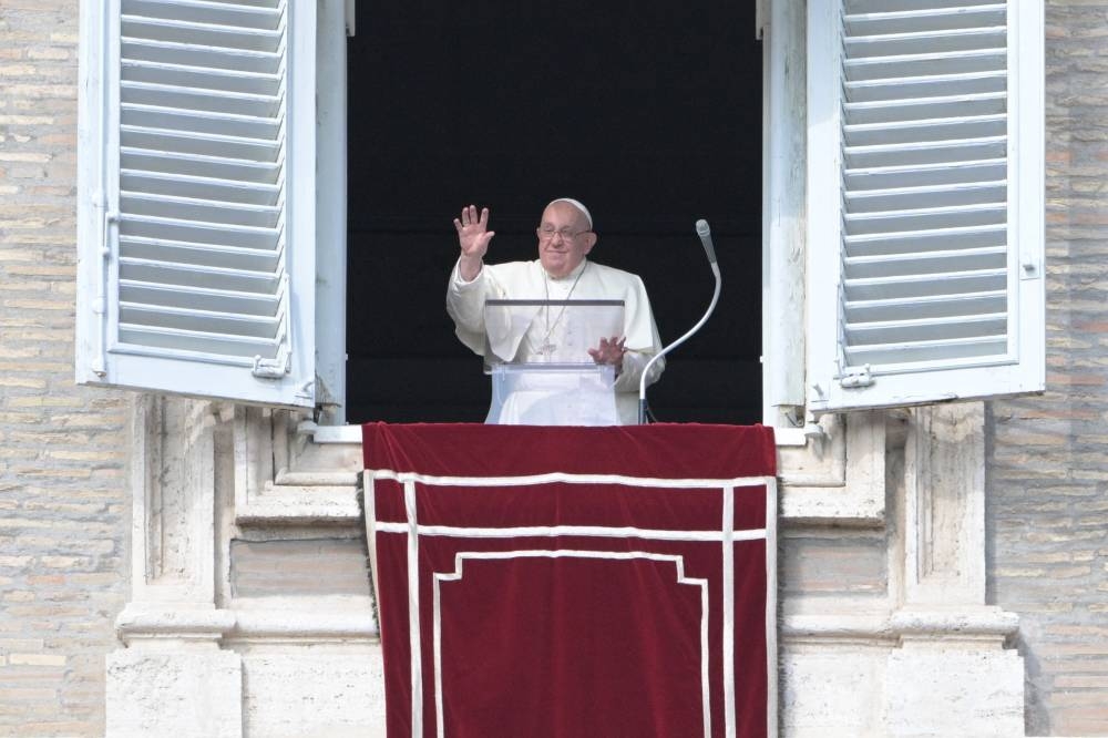 Tras consultar a líderes religiosos y fieles en varios continentes, la comisión constató que la máxima prioridad es la exigencia de las víctimas de acceder a la verdad. /AFPn,image_description: