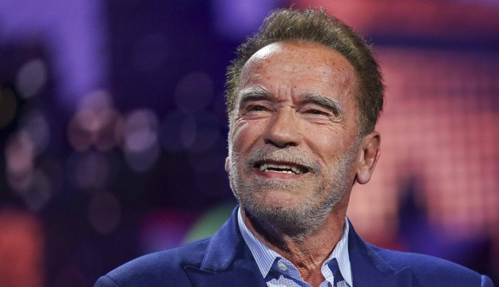 Schwarzenegger ha subrayado que no le gusta ninguno de los dos partidos y ha acusado a los republicanos de olvidar la belleza del libre mercado.,image_description: