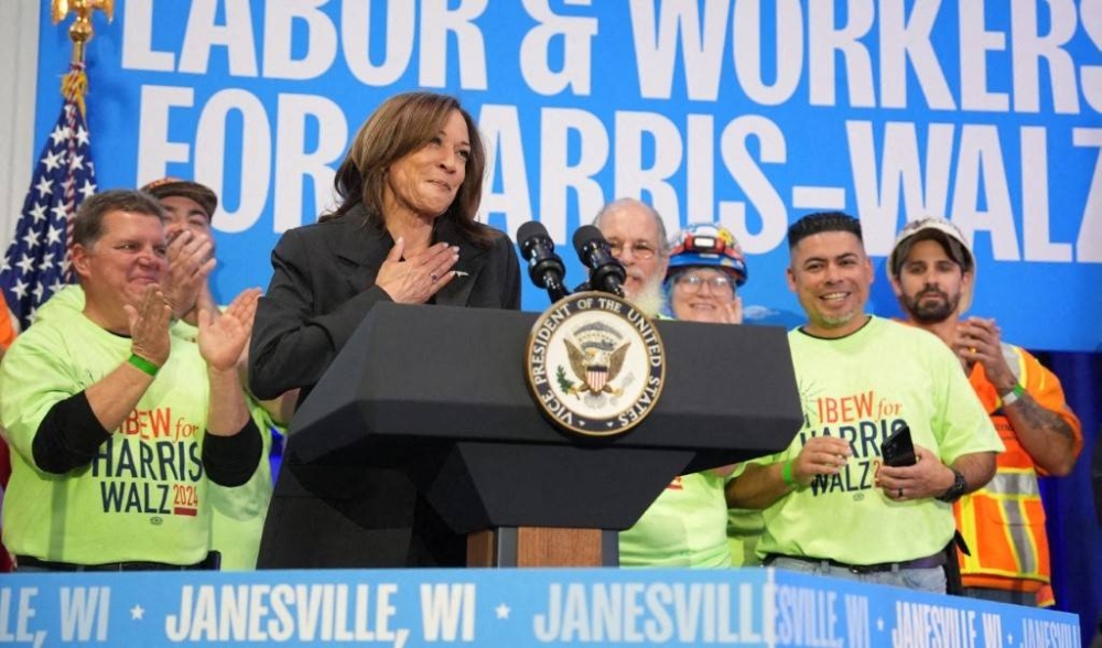 Los seguidores de Kamala han recogido la estética brat. Photo by Andrew Harnik / GETTY IMAGES NORTH AMERICA / Getty Images via AFP