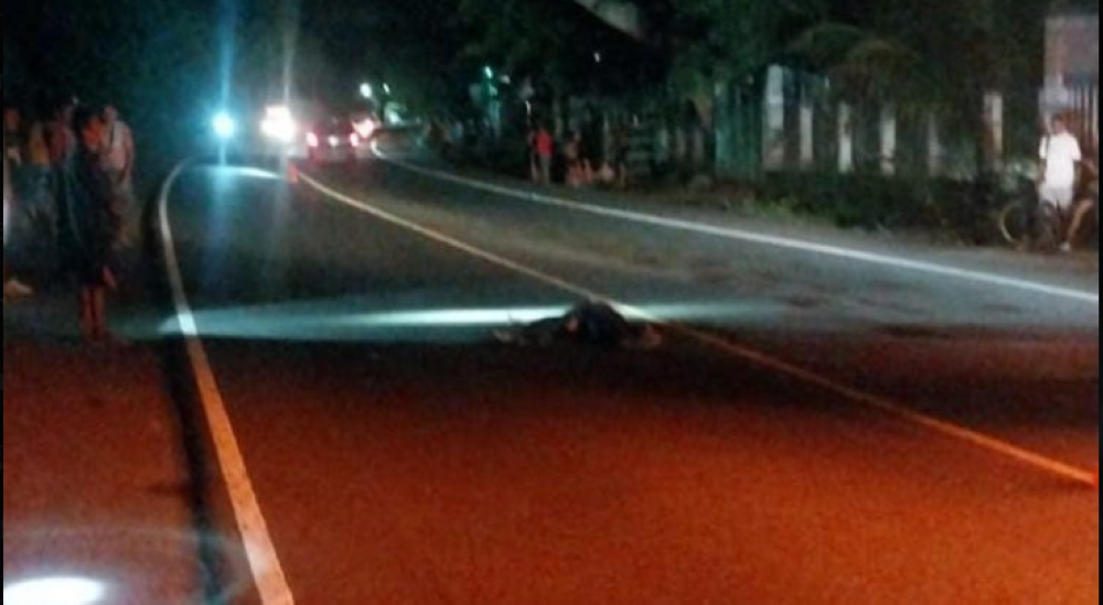 Un motociclista falleció  en la carretera Litoral en Cuisnahuat, Sonsonate/ Foto tomada de la cuenta de la PNC en la red social X.,image_description: