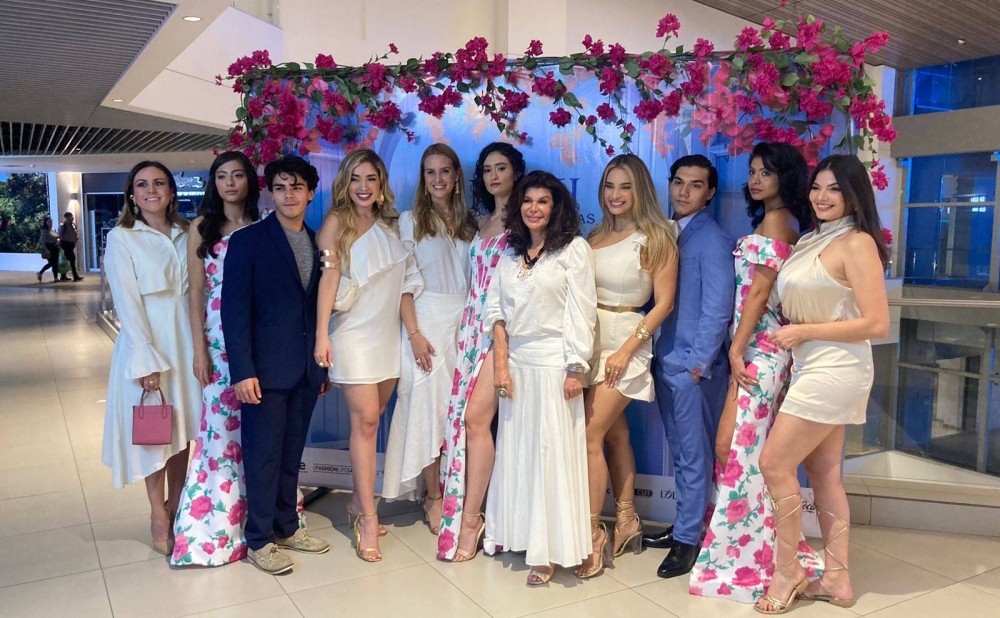 El anuncio del evento contó con influencers invitadas como Larissa Vega, Irene Castillo y Alba Delgado, además de modelos para el fashion show. Foto: Jhoel Díaz,image_description: