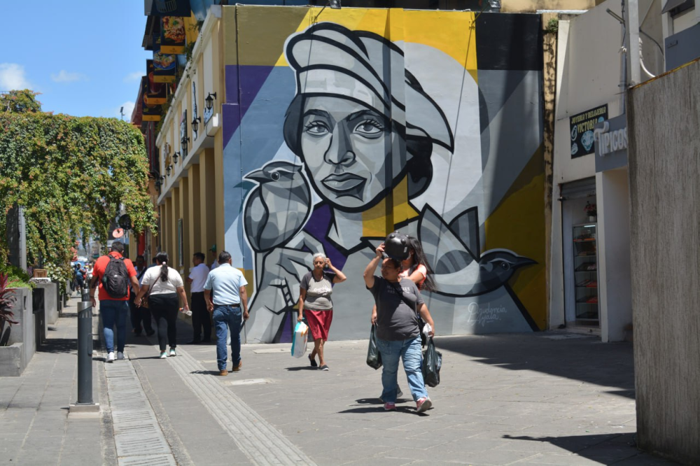 EE.UU. indica a sus ciudadanos que pueden viajar a toda hora en San Salvador pero desaconseja viajar entre ciudades por la noche. / Lisbeth Ayala.,image_description: