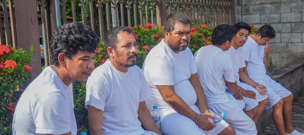 Seis extranjeros fueron enviados a prisión por el Juzgado de Paz de San Luis La Herradura/ Foto cortesía FGR_SV.,image_description: