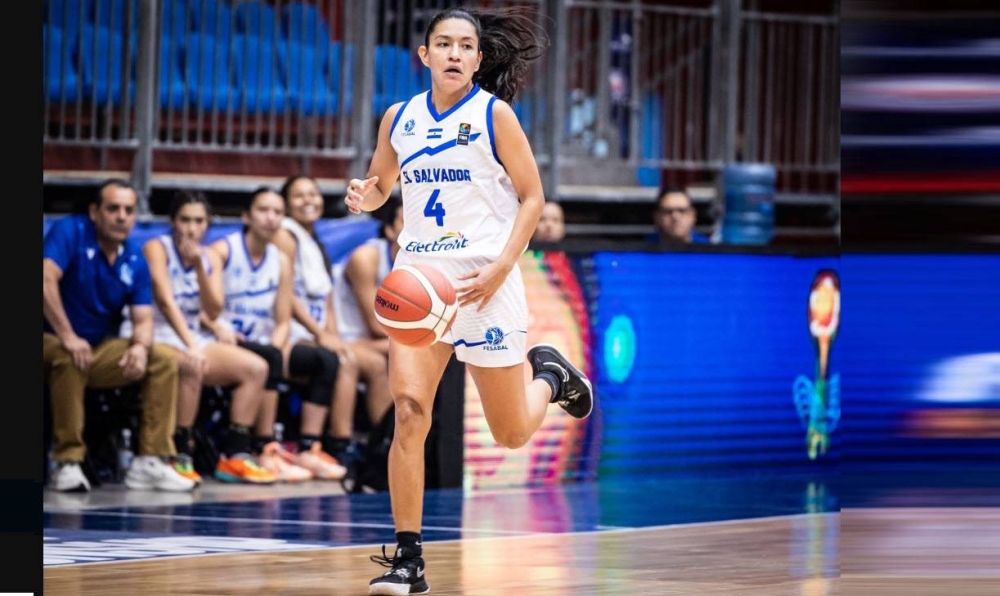 Hillary Martínez, la mejor jugadora de El Salvador.