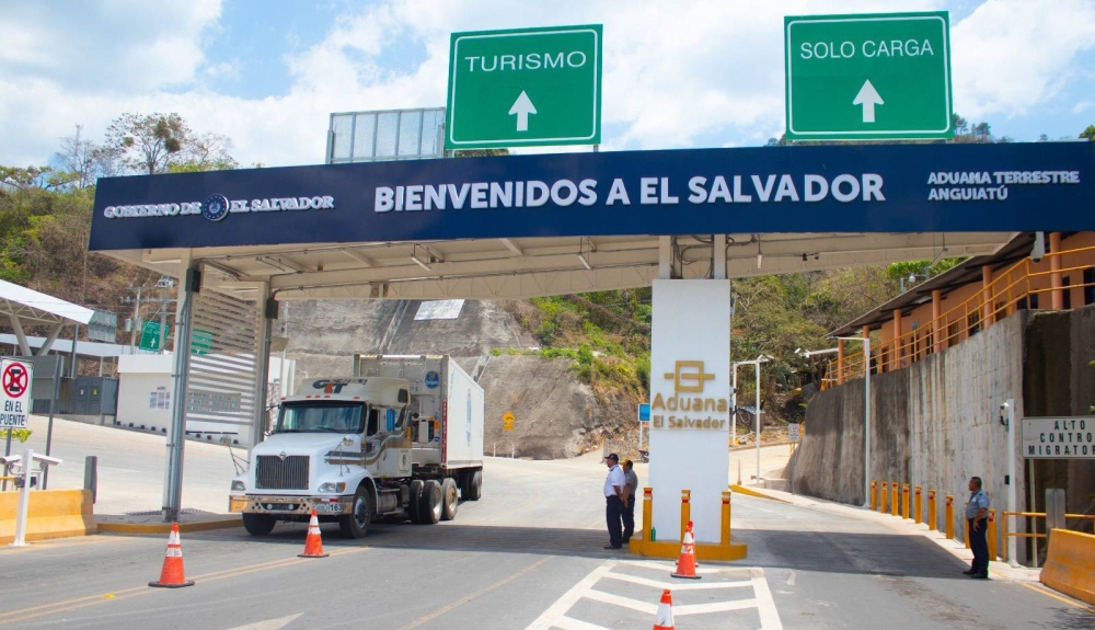 El gobierno salvadoreño espera que el convenio permita el equipamiento y mejora de oficinas de Aduanas. /Dirección General de Aduanas,image_description: