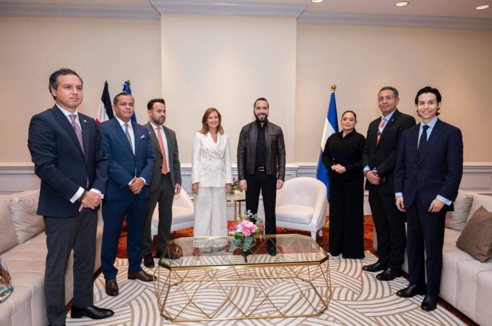 A la clausura del foro asistieron los presidentes de Costa Rica, Rodrigo Chaves, y de El Salvador, Nayib Bukele, quienes añadieron un enfoque de alto nivel. /Cortesía n,image_description: