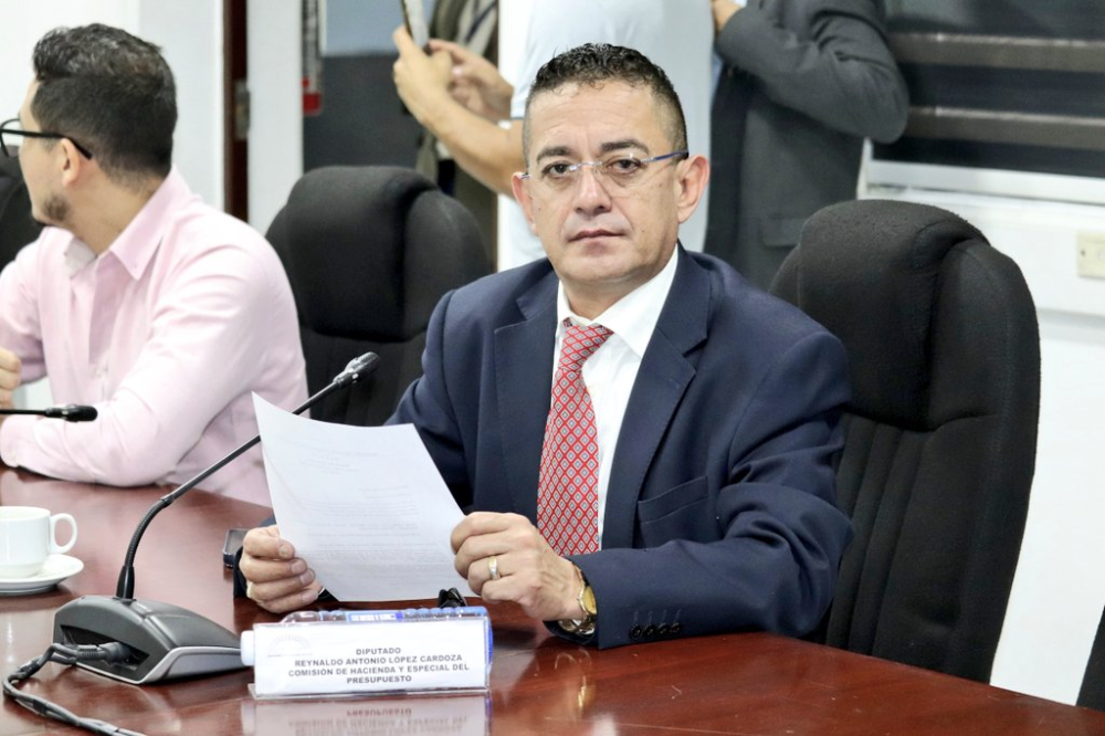 Reynaldo López Cardoza, diputado del departamento de Chalatenango por el PCN. / Asamblea Legislativa.,image_description: