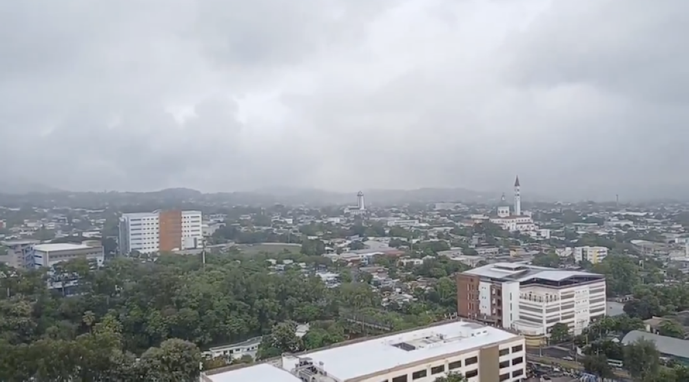 Las lluvias han sido persistentes en el área metropolitana de San Salvador este domingo.,image_description: