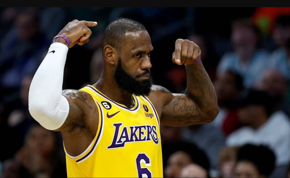 LeBron James, estrella de Los Angeles Lakers. / AFP,image_description: