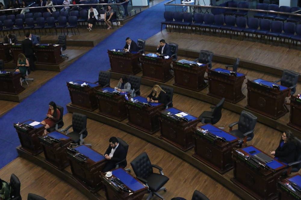 La Asamblea Legislativa aprueba este jueves la Ley de Bancos Cooperativos y otras cinco normativas vinculadas a las cooperativas. / Lisbeth Ayala.,image_description: