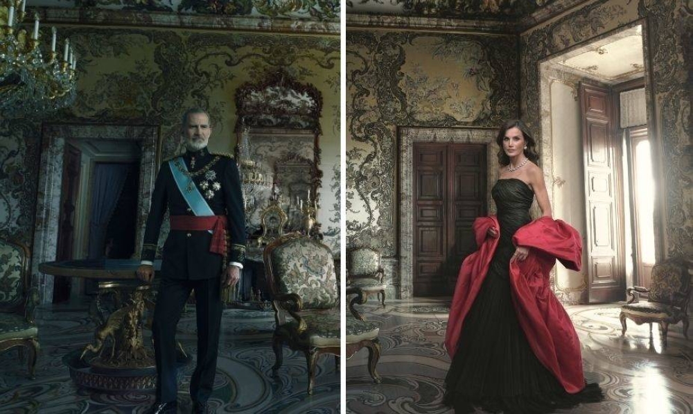 Retratos del rey Felipe VI y la Reina Letizia realizados por la fotógrafa estadounidense Annie Leibovitz para el Banco de España.nnREMITIDA / HANDOUT por ANNIE LEIBOVITZ/BANCO DE ESPAÑAnFotografía remitida a medios de comunicación exclusivamente para ilustrar la noticia a la que hace referencia la imagen, y citando la procedencia de la imagen en la firman26/11/2024,image_description:Retratos del Rey Felipe VI y la Reina Letizia realizados por la fotógrafa estadounidense Annie 
                            </a>
                        </div>
                        <div class=