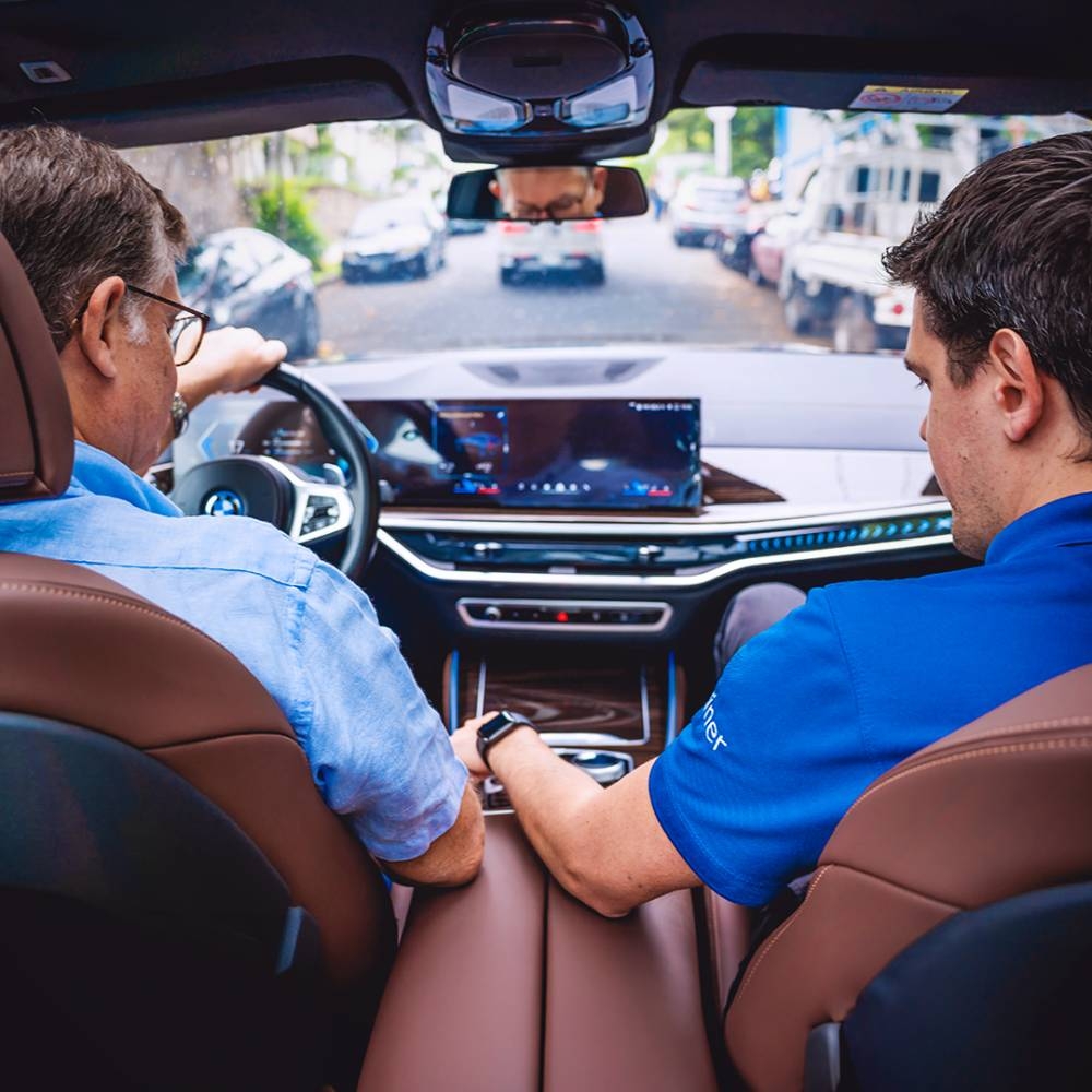 La Masterclass incluyó pruebas de manejo en carretera donde los expertos internacionales pusieron a prueba los conceptos teóricos. Cortesía,image_description: