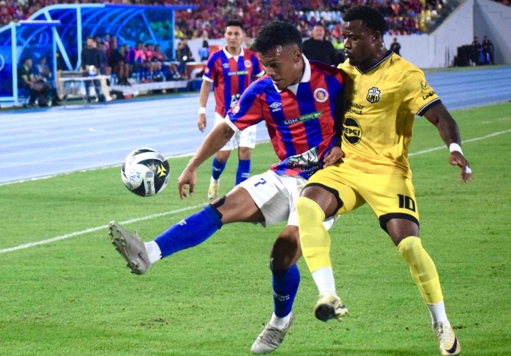 En un disputado partido, Once Deportivo se llevó el trofeo de campeón del Apertura 2024/ Foto Rodrigo Guevara.