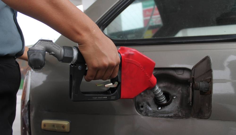 El precio de los combustibles se comenzó a incrementar a partir del 15 de octubre. /DEMn,image_description: