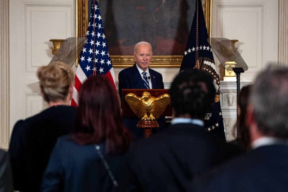 Biden, el presidente estadounidense de más edad de la historia, se ha visto sometido a una enorme presión de su propio partido, que se cuestionaba sobre sus aptitudes a raíz de su desastroso debate televisivo contra Trump. /AFP,image_description: