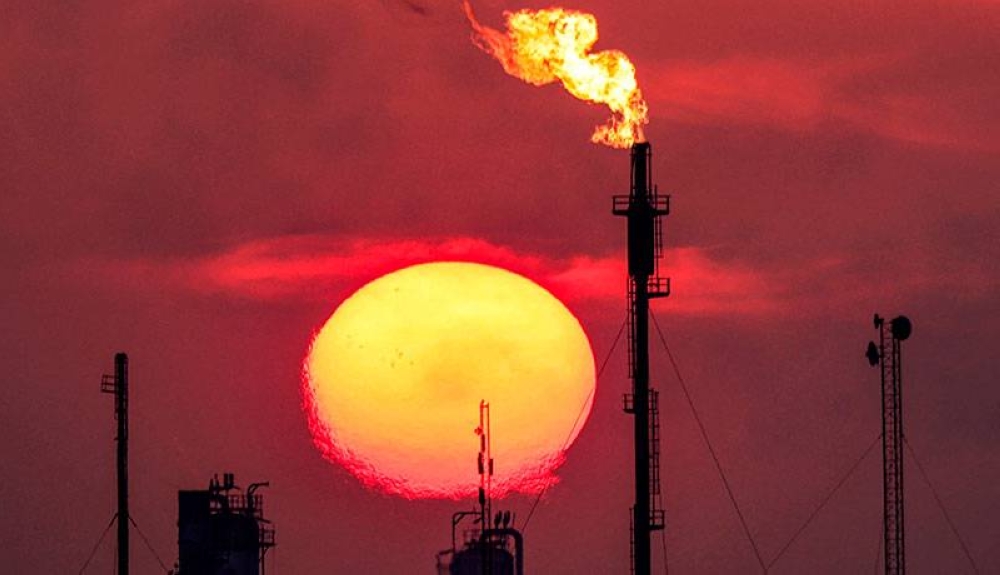 Las refinerías trabajaron a 93.3  de su capacidad frente a 92.7  en el período anterior. / AFP,image_description: