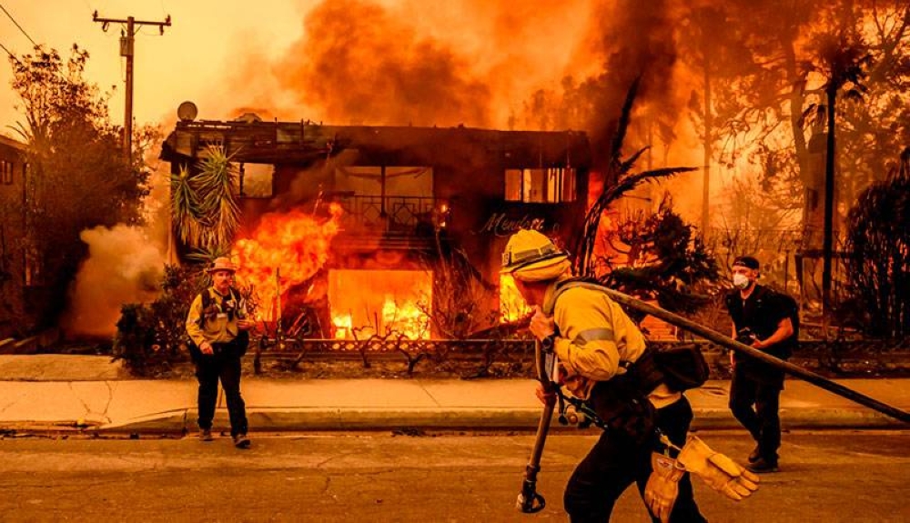 A medida que los residentes y autoridades comienzan a encarar las consecuencias de la tragedia, los nombres de las víctimas letales surgen. / AFP,image_description: