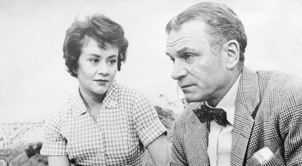 Joan Plowright y Sir Laurence Olivier en el filme The Entertainer, en 1960. Photo by STAFF / INTERCONTINENTALE / AFP,image_description: