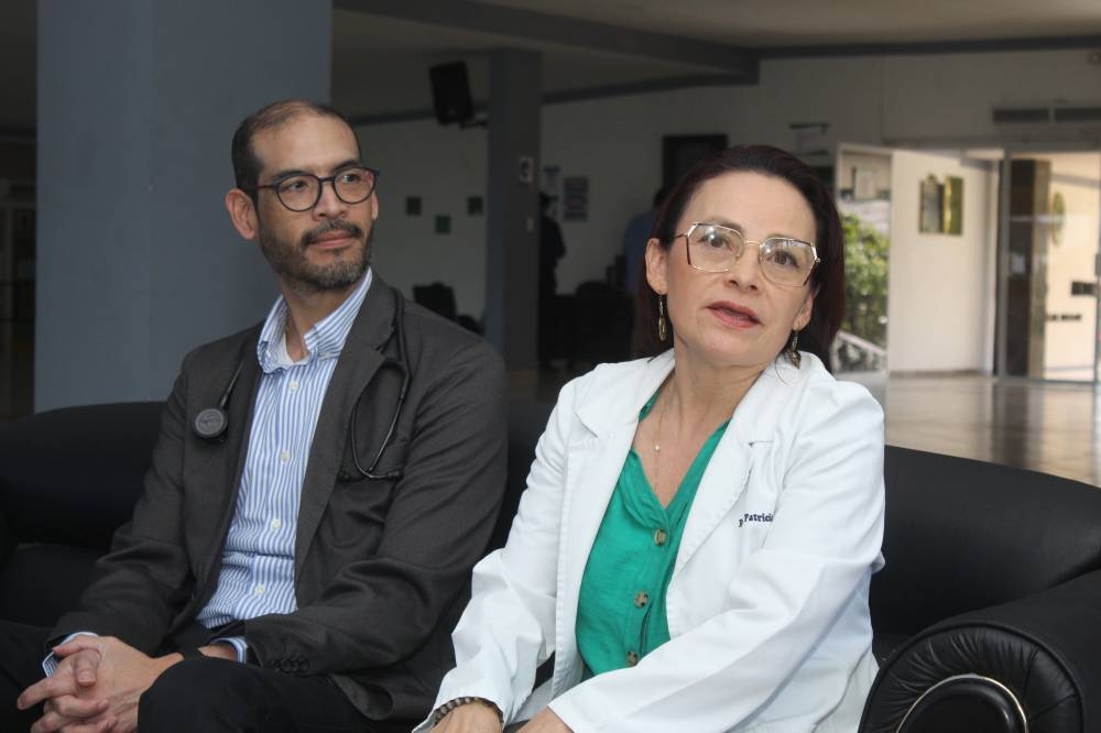 Candidatos a junta directiva Colegio Médico 2025-2027, el doctor Guillermo Antonio Marroquín y la doctora Patricia Argueta. 