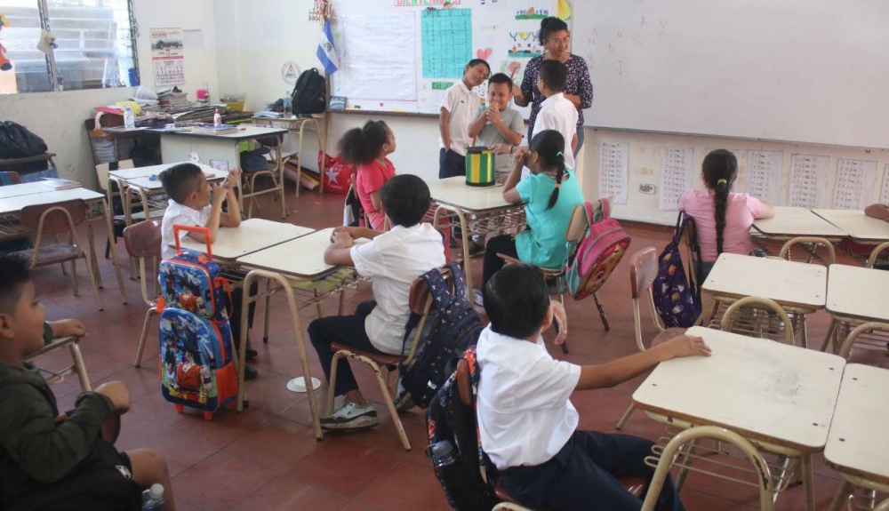 Este lunes iniciaron clases los estudiantes del sector público, a excepción de primera infancia. /Francisco Valle