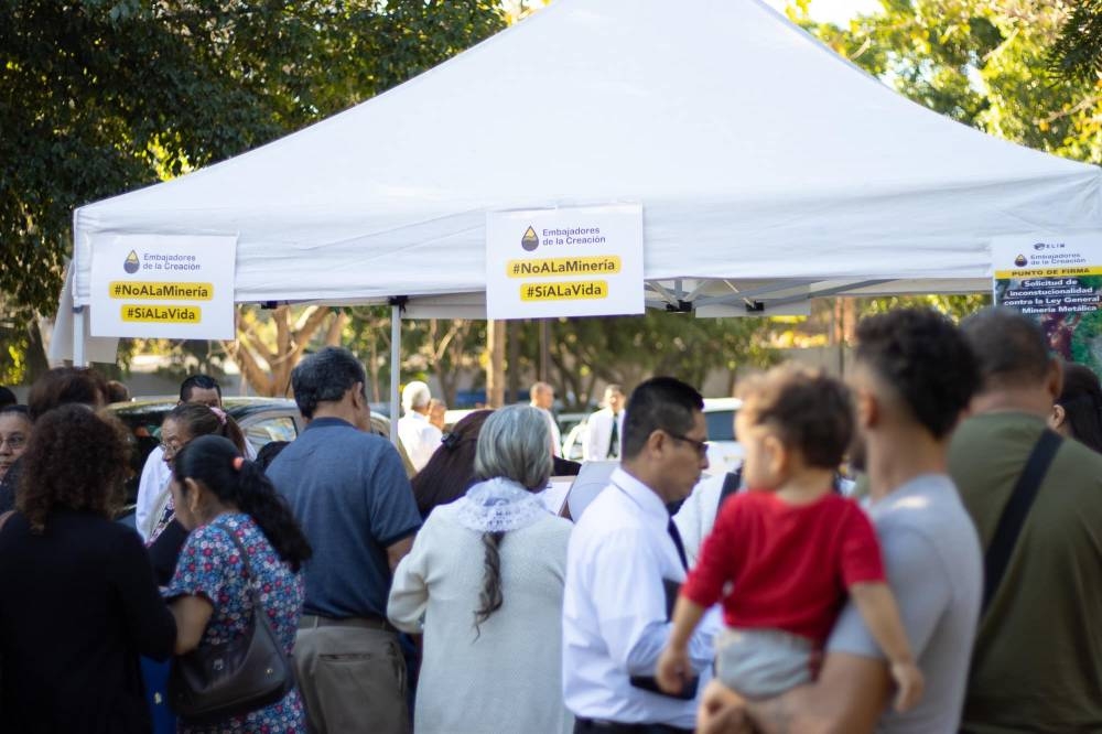 La iniciativa de recolección de firmas la lideran jóvenes de la iglesia Elim denominados 